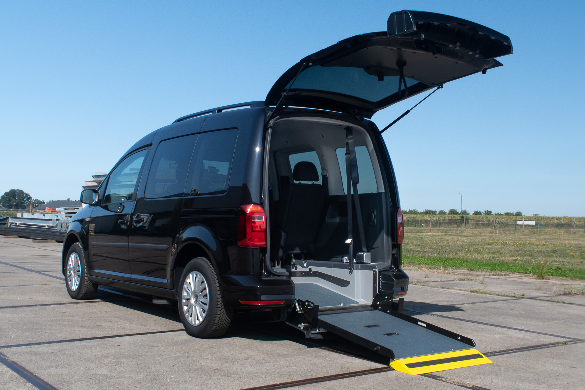 volkswagen-caddy-rolstoelauto-freedom-auto-aanpassingen
